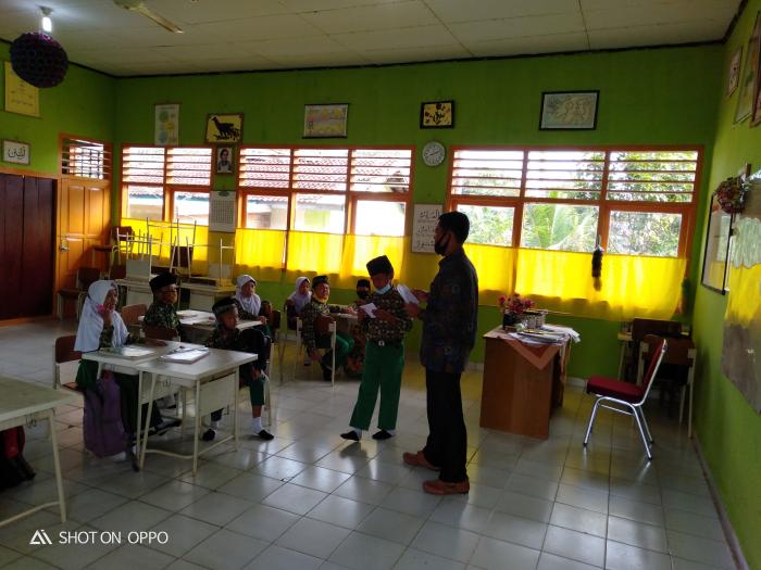 DESIMINASI PROGRAM PINTAR DARI TANOTO FOUNDATION UNTUK GURU SD/MI RIMBO ILIR DESIMINASI PROGRAM PINTAR DARI TANOTO FOUNDATION UNTUK GURU SD/MI RIMBO ILIR