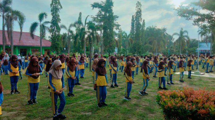 Siswa siswi MIN 3 Tebo Gelar Senam Pagi Rutin, Tingkatkan Kebugaran Jasmani Siswa siswi MIN 3 Tebo Gelar Senam Pagi Rutin, Tingkatkan Kebugaran Jasmani