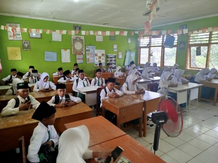 Pelaksanaan Asesmen Sumatif Akhir Semester Ganjil Tahun Pelajaran 2025/2026 Di MIN 3 Tebo Berjalan Lancar Pelaksanaan Asesmen Sumatif Akhir Semester Ganjil Tahun Pelajaran 2025/2026 Di MIN 3 Tebo Berjalan Lancar