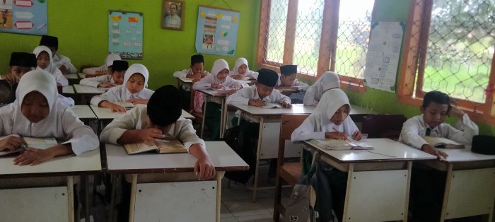 Siswa Kelas Tinggi Min 3 Tebo Wajib Tadarus Al-Quran Sebelum Kbm di bulan Ramadhan