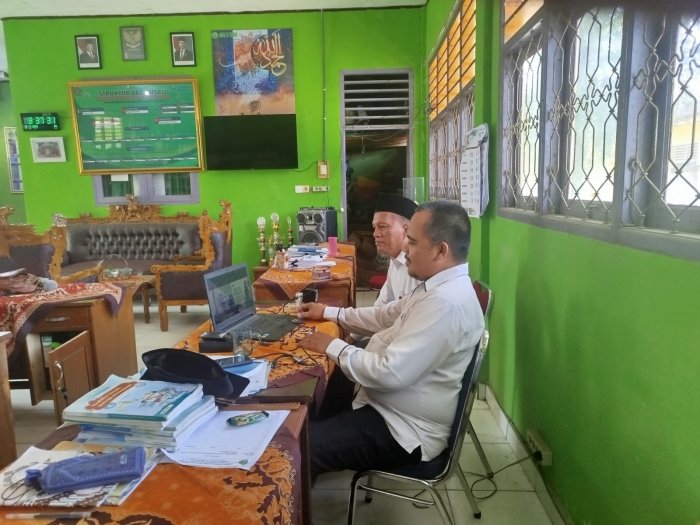 Kepala MIN 3 Tebo Ikuti Sosialisasi Daring KMA No. 1503 Tahun 2025 tentang Kurikulum Madrasah Kepala MIN 3 Tebo Ikuti Sosialisasi Daring KMA No. 1503 Tahun 2025 tentang Kurikulum Madrasah