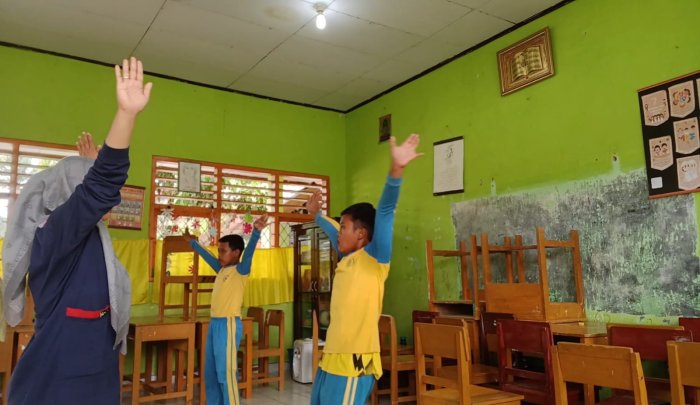 Ibu Rini Ulva, S.Pd, Lestarikan Seni Tari di MIN 3 Tebo Melalui Pembelajaran yang Kreatif