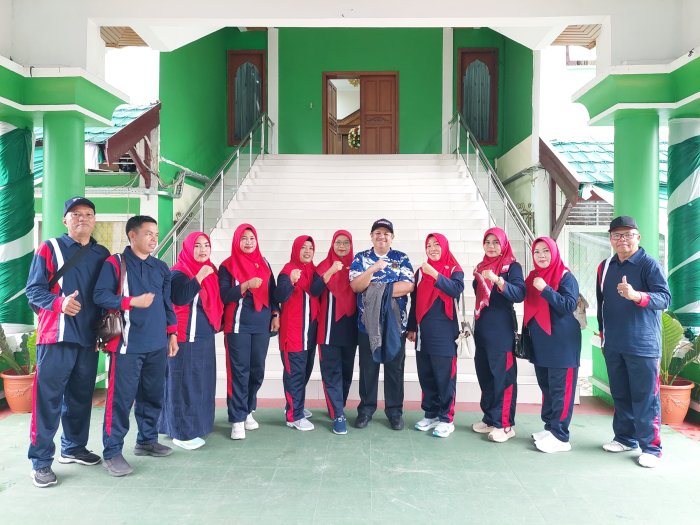 Kepala MIN 3 Tebo dan Istri Hadiri Rangkaian Kegiatan HAB ke 80 Tahun 2026 di Kanwil Kementerian Agama Provinsi Jambi Kepala MIN 3 Tebo dan Istri Hadiri Rangkaian Kegiatan HAB ke 80 Tahun 2026 di Kanwil Kementerian Agama Provinsi Jambi