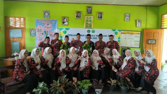 Kegiatan Penilaian Kinerja Kepala Madrasah (PKKM) MIN 3 Tebo berjalan lancar