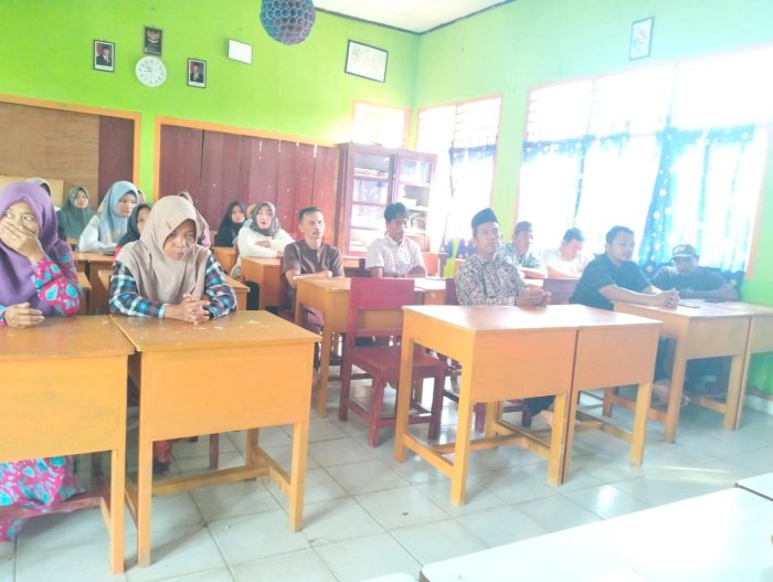 Jalin Sinergi Madrasah dan Orang Tua, MIN 3 Tebo Gelar Rapat Wali Murid Sosialisasikan Tata Tertib dan Disiplin