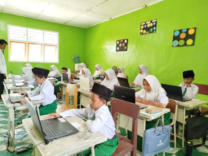 MIN 3 Tebo Sukses Gelar ANBK tahun 2025 di Laboratorium, 30 Siswa kelas 5 Ikuti dengan Antusias