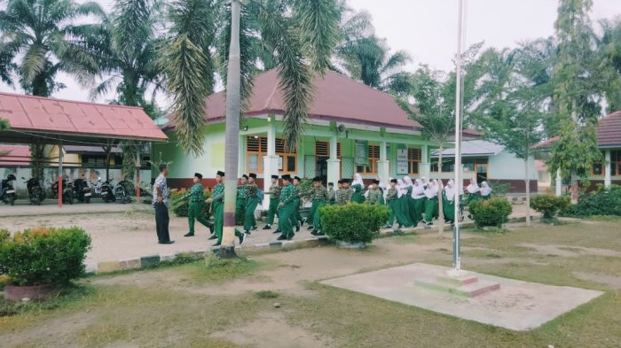 MIN 3 Tebo Sisipkan Lagu Kebangsaan dalam Baris-Berbaris, Tanamkan Patriotisme Sejak Dini MIN 3 Tebo Sisipkan Lagu Kebangsaan dalam Baris-Berbaris, Tanamkan Patriotisme Sejak Dini