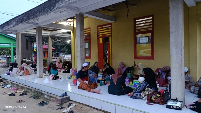 Buka Bersama Meriah, Min 3 Tebo Gelar Kegiatan Di Musholla