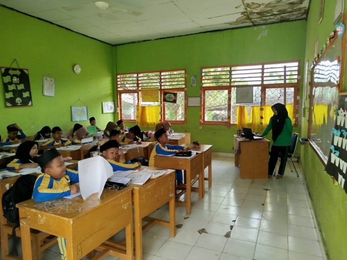 Implementasi Metode Inkuiri dalam Proses Belajar Mengajar di MIN 3 Tebo Implementasi Metode Inkuiri dalam Proses Belajar Mengajar di MIN 3 Tebo